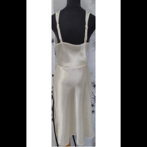 Vintage Wonder Maid Fine Lingerie Polyester Satin Slip - Picture 4 of 11